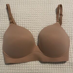 Victorias Secret Wireless Push Up Bra 34DD